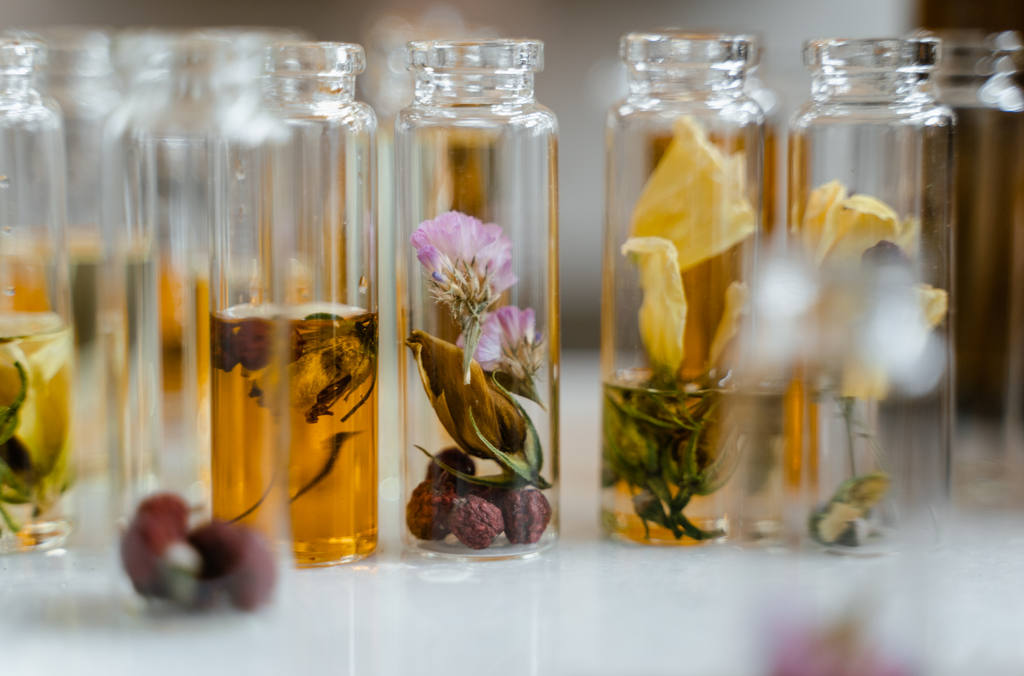 Niche Perfume Creation: A Journey of Art and Expertise